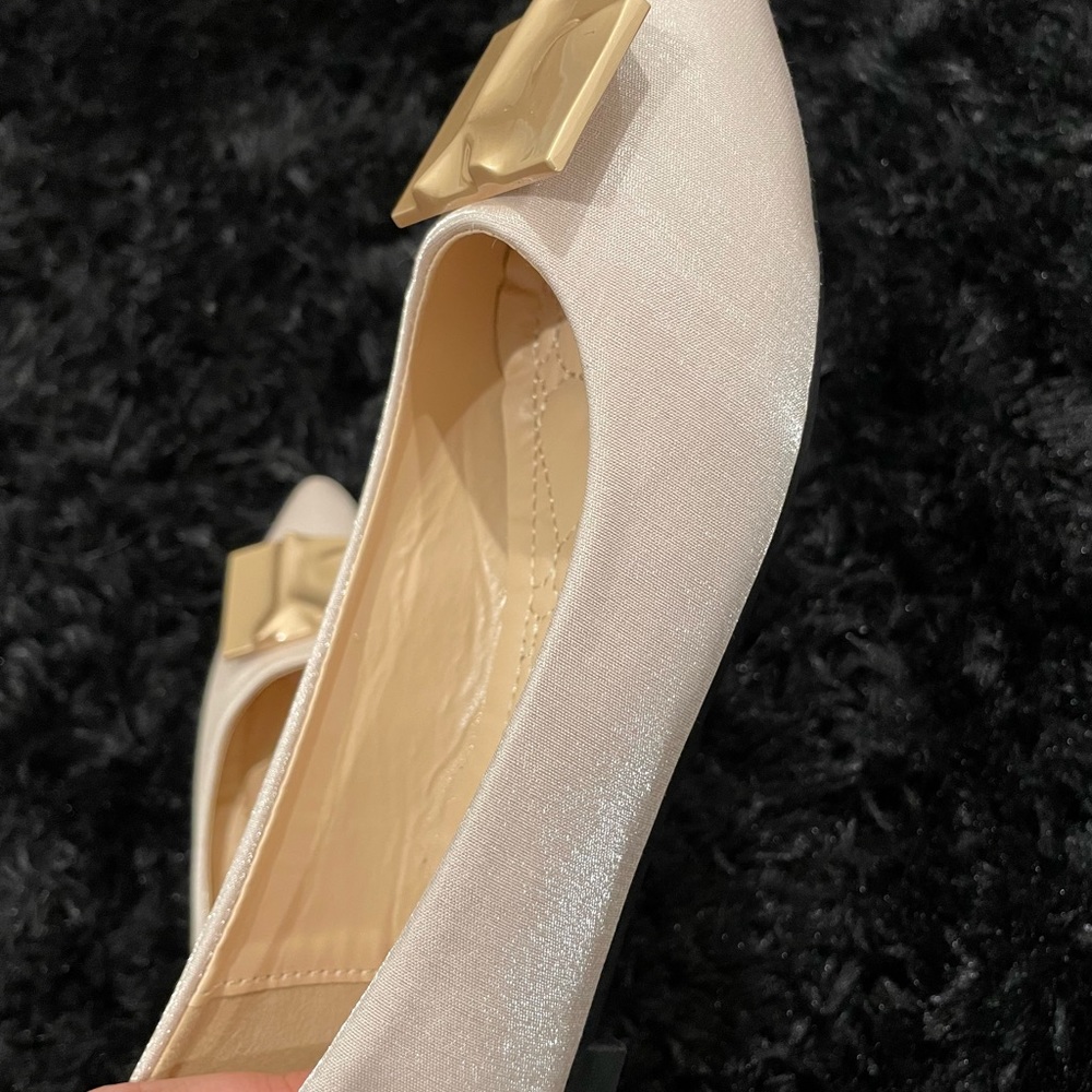 Shiny Pink beautiful flats.